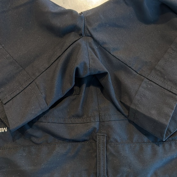 Women’s Merrell Black Shorts size 6 - Picture 7 of 8